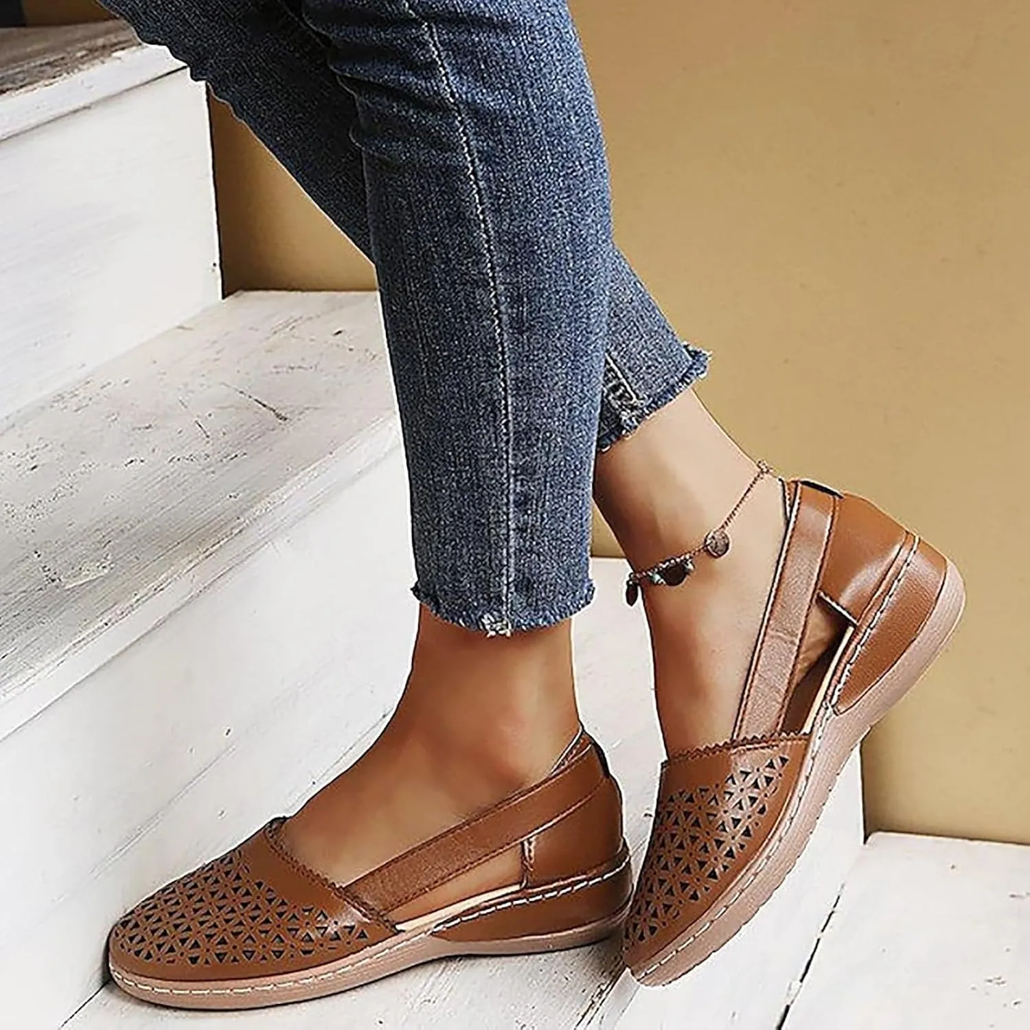 Eduavar Summer Sandals for Women 2023, Sandals Women Comfortable Close Toed Sandals Lace-up Flat Strap Sandals Shoes