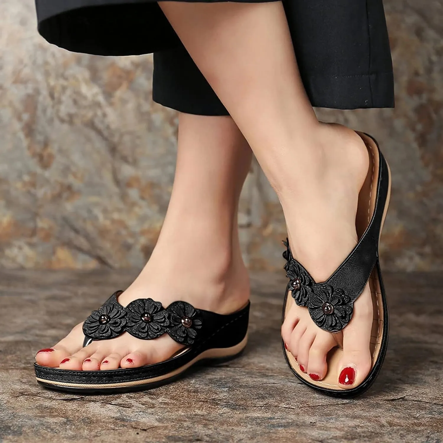 Eduavar Womens Sandals Dressy, Sandals Women Dressy Summer Beach Flip Flops Comfy Flat Sandals with Arch Support