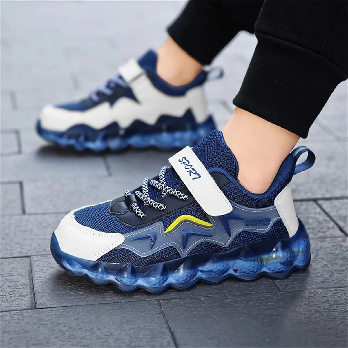 Kids Lightweight Fashion Sneakers Breathable Running Shoes