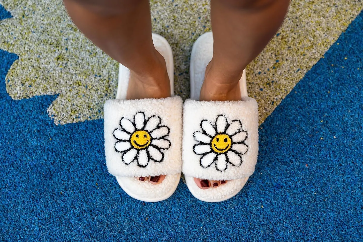 Living Royal Slide Slippers, Novelty Cozy Non-Slip Rubber Sole, Soft 100% Polyester, Funny Fuzzy Design