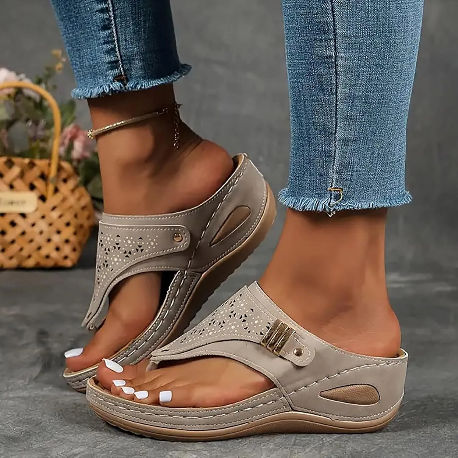 Sandals for Women 2025 Dressy Wedge Comfortable Orthopedic Sandals with Arch Support Summer Breathable Cutout Open Toe Flip Flops Flat Platform Slip on Slippers Boho Beach Walking Shoes