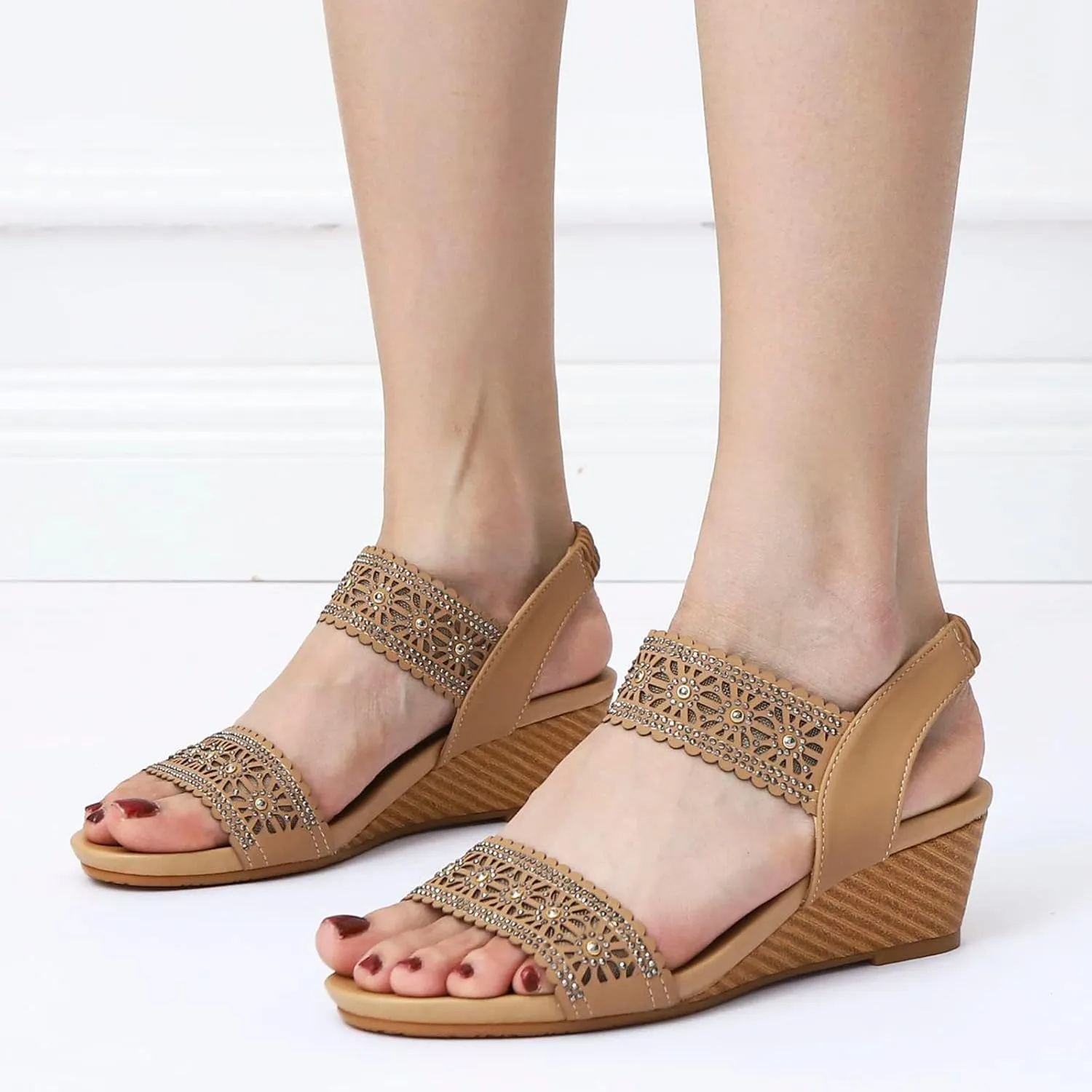 Wedge Sandals for Women Comfortable with Straps Flatform Design Lightweight Summer Sandals Arch Support 2025 Spring and Summer Vacation
