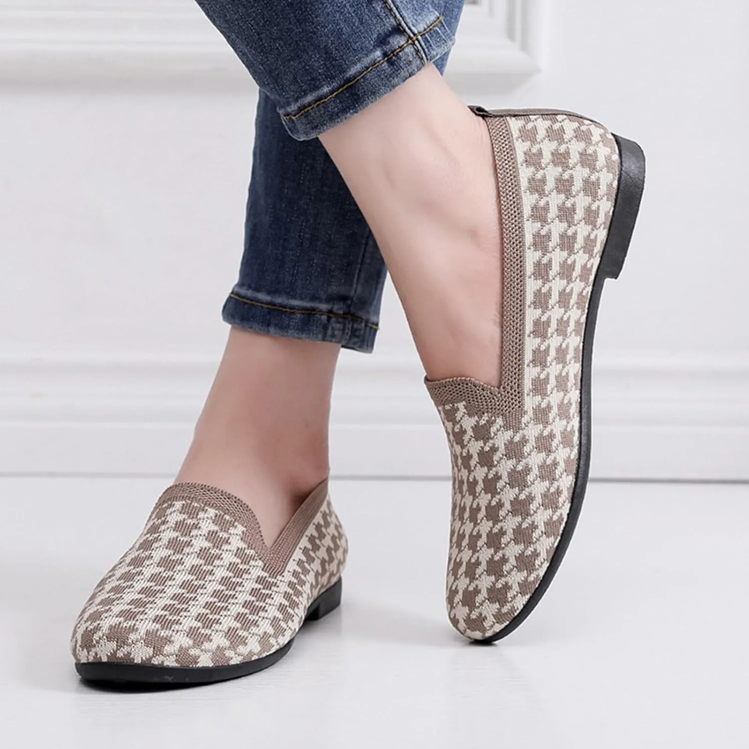 Women's L𝐨w Heel Casual Shoes Wide Width Walking Shoes Comfortable Anti Slip Breathable Soft Sole Lightweight Canvas Sneaker