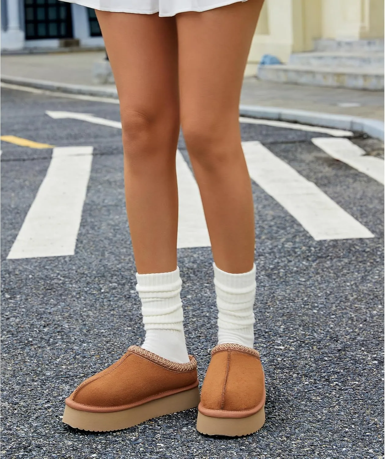 Women's Slippers Platform Mini Boots Snow Winter Short Ankle Boot Slip-on Slippers Fluffy Warm Comfy Furry Shoes for Outdoor Indoor House